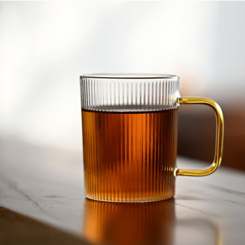 Japanese-handled glass water cup, high-quality creative vertical pattern glass breakfast cup, simple milk, juice, beer cup