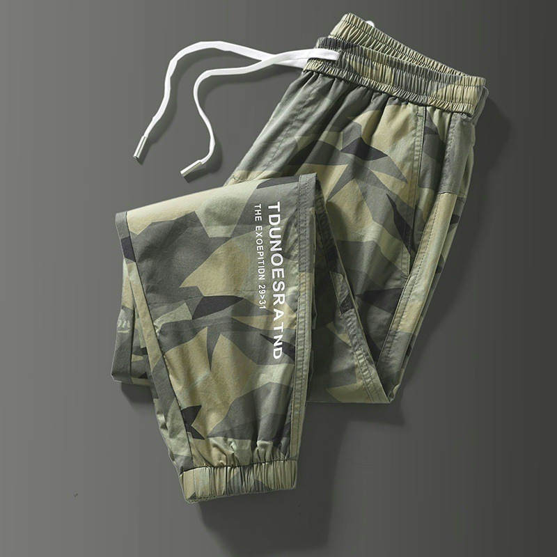 Pantalones de los hombres de verano delgado estilo coreano de moda hasta el tobillo pantalones deportivos casuales pantalones sueltos de camuflaje de los hombres