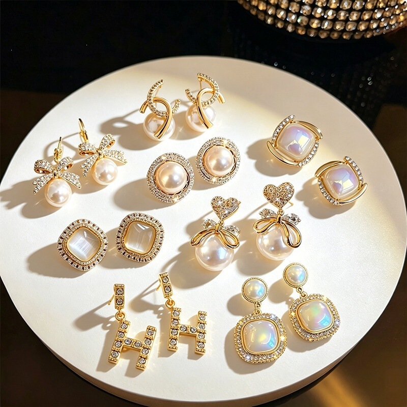 S925 Silver Pearl Earrings for Women, Light Luxury, High-End, Niche, Popular, Versatile Earrings, Unique and Beautiful Ear Jewelry, Earrings S925 Silver Pearl Earrings for Women, Light Luxury, High-End, Niche, Popular, Versatile Earrings, Unique and Beautiful Ear Jewelry, Earrings