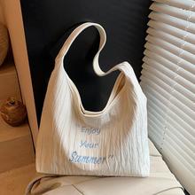 �������з�������Ů������2025�¿�s�ȼنμ���p�����e���ذ�