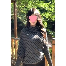 灰色毛衣女秋季新款时尚小众宽松通勤条纹百搭半高领设计长袖上衣