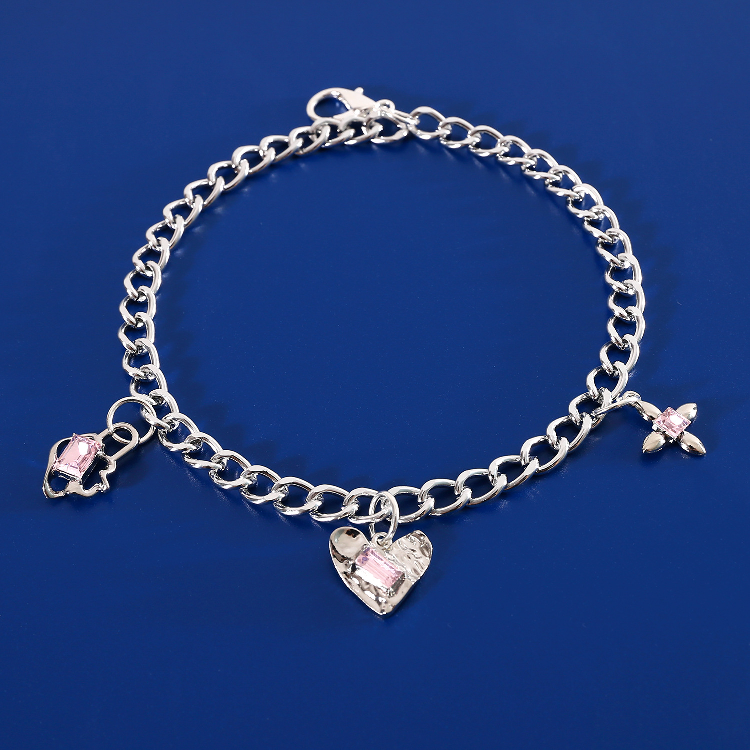 Comercio exterior mascotas collar de metal gemas amor arco colgante de zircon viento dulce gato perro collar de plata