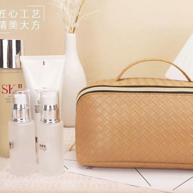 ▪化妆收纳包网红新款pu欧美复古大容量防水耐脏便携外出洗漱收纳