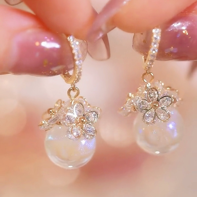 10g Weight Artificial Gemstones Inlay Material Drop Earrings Classification 1 Pair Quantity Street Occasion Metal Material Round Pattern Women'S Gender Rhinestone, Tassel, Plating Design Sweet Style 1 Pair Sweet Round Metal Rhinestone Tassel Plating Artificial Gemstones Women's Drop Earrings 无