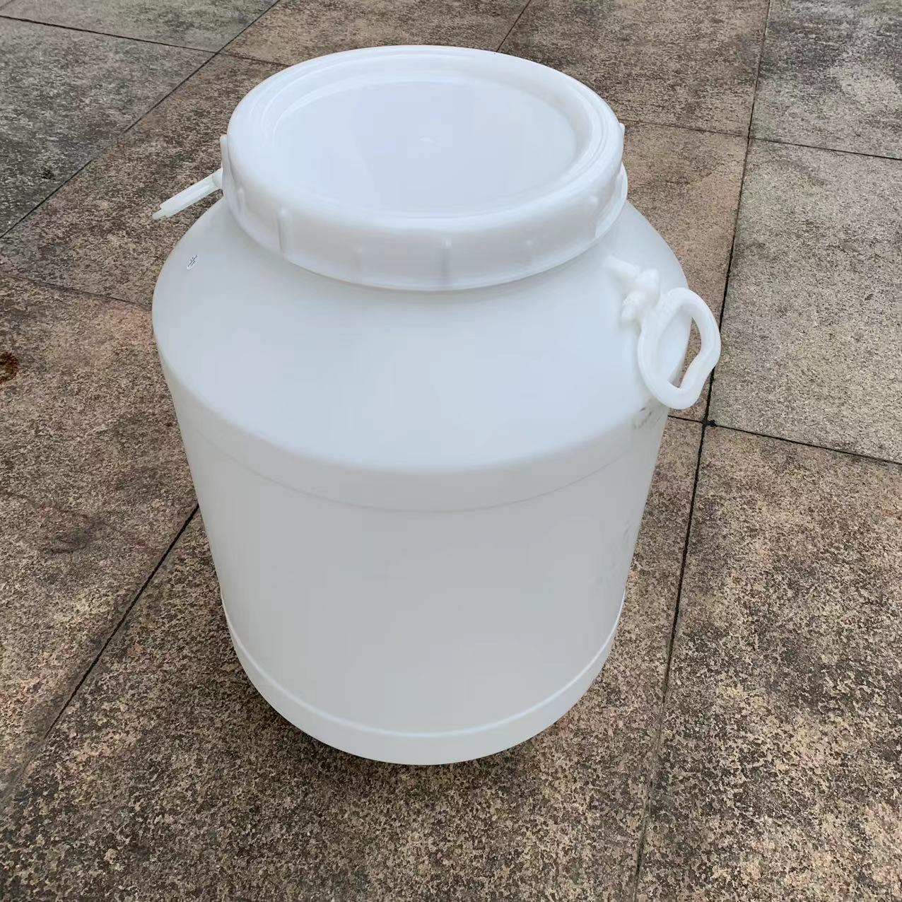 厂家直销塑料60升化工桶白色全新料耐酸碱密封塑料罐60L大口圆罐