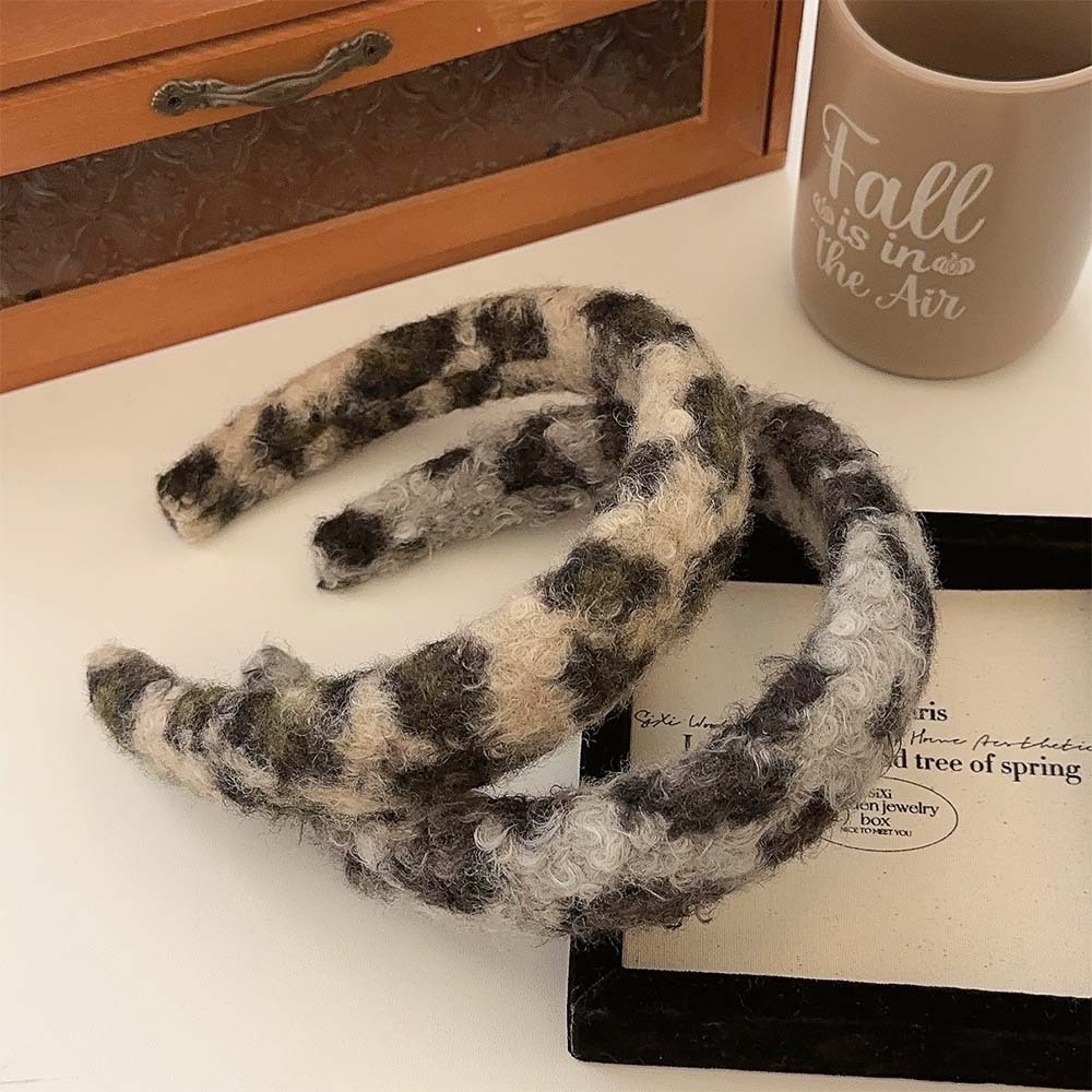 Otoño y invierno de alta calidad cordero estampado leopardo nuevo estilo de moda cabeza de cabeza de alto cinturón de peluche universal fuera de la tarjeta de pelo