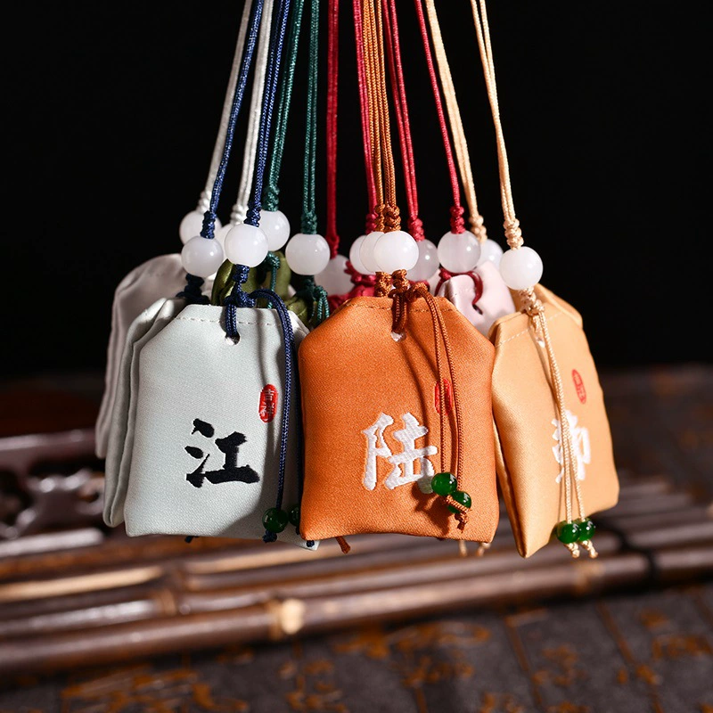 Праздничный фестиваль середины осени Фамилия саше