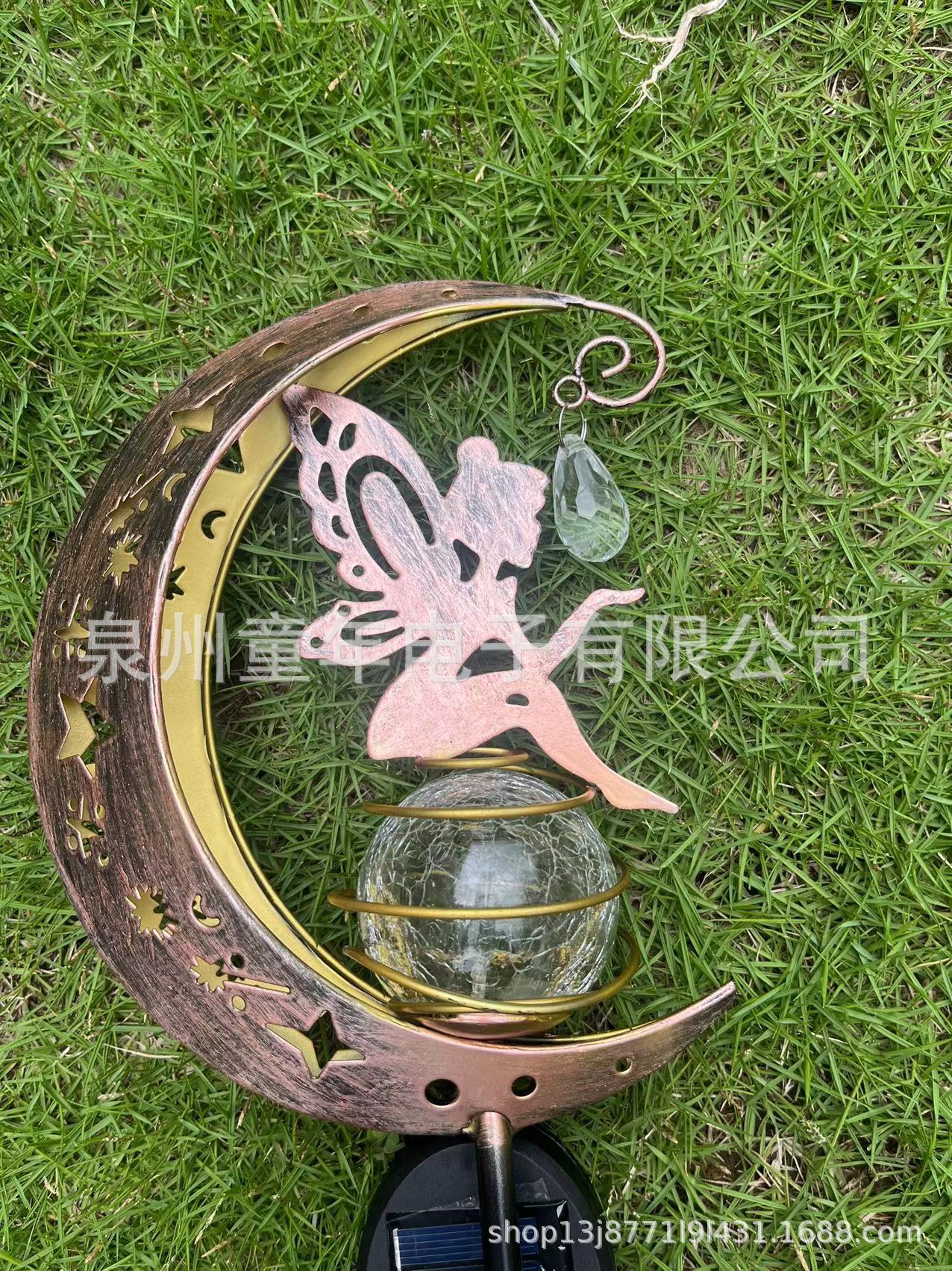 Mano titular flor Hada tierra enchufe