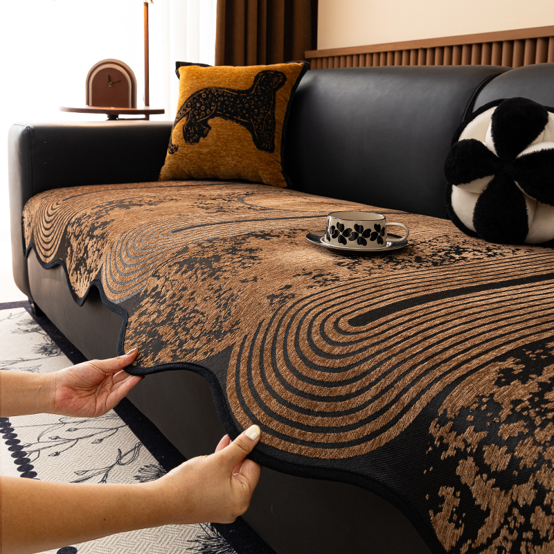 Sofá de forma especial retro cojín de cuatro estaciones generales 2025 nuevo estilo de alto nivel de cuero auténtico otoño y invierno toalla de cojín antideslizante