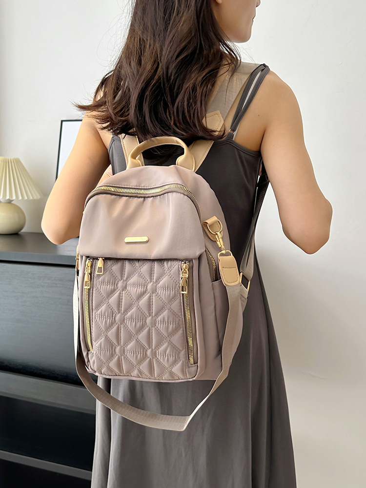 2025 New Waterproof Large-Capacity Fashionable Versatile Backpack Casual Lightweight Trendy Female College Student Commuter School Bag