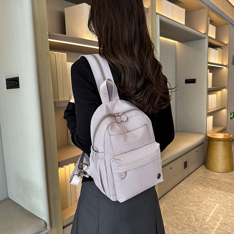 New ins-style women's backpack, large-capacity commuter travel backpack, simple and portable nylon casual student schoolbag