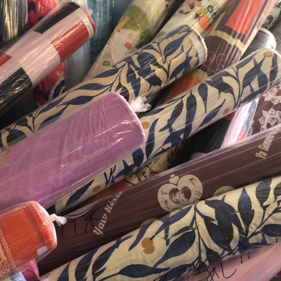 厂家供应库存印花磨毛布平纹桃皮绒  全涤磨毛布布料印花底布