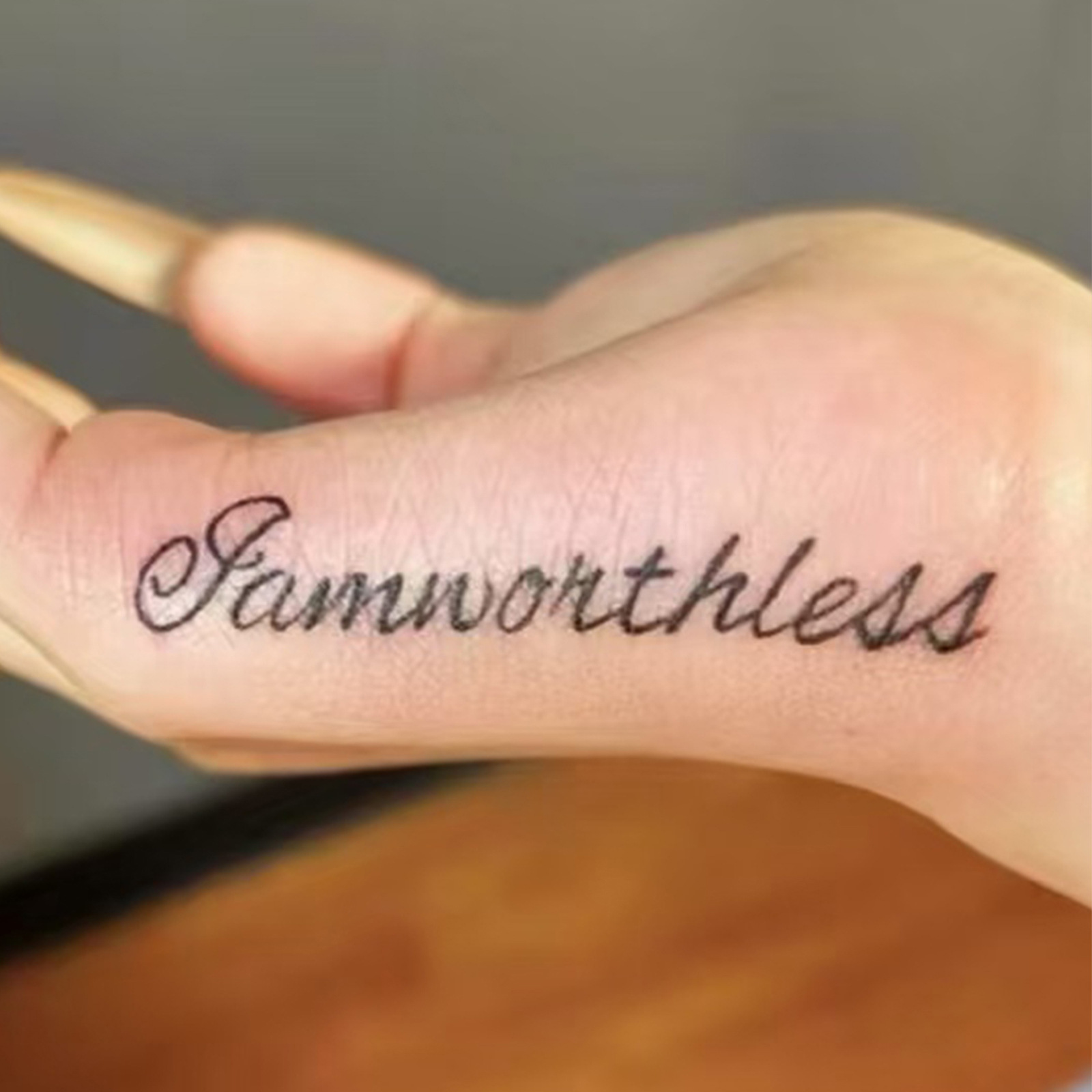 Inglés inspirador vivo para ti mismo tatuaje simple escritos a mano flor dedos pegatinas impermeables image 3