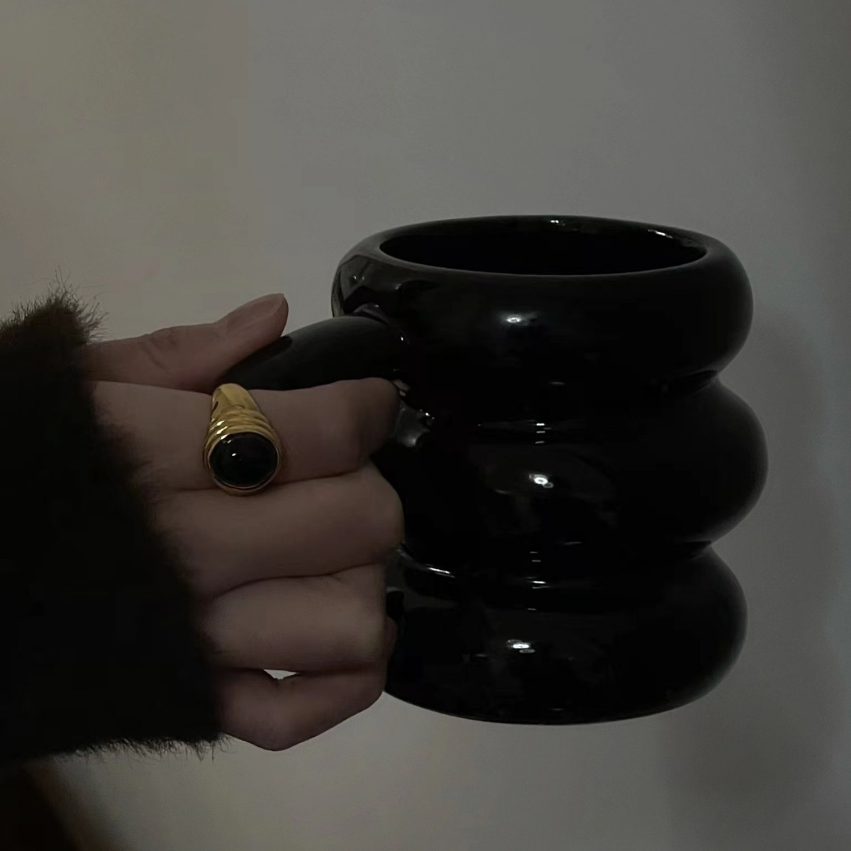 Nuevo en stock original Ins lechoso círculo amarillo taza de agua de alta apariencia creativa Taza de cerámica taza de grasa al por mayor