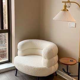 北欧简约现代羊羔绒单人沙发设计师轻奢客厅阳台小户型白色休闲椅