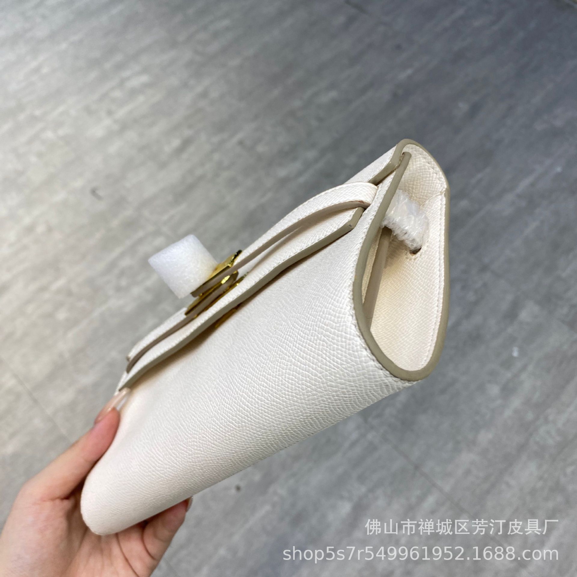 凯利横款钱包斜挎