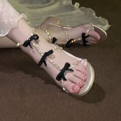 ラインストーンの絶美サンダル女性2025新型夏にスカートの女性靴と一字に超火粗ハイヒールがついている