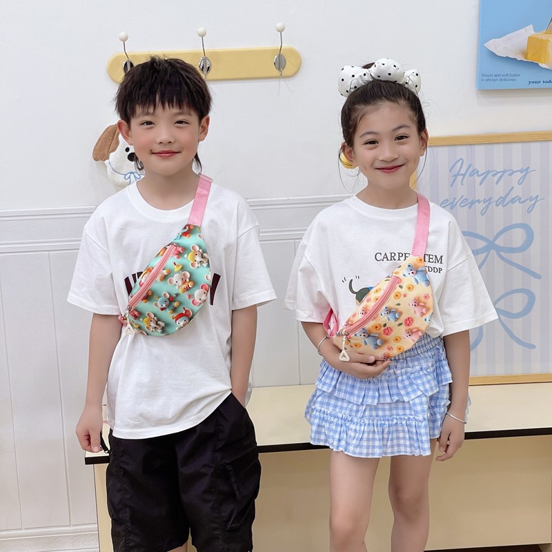 Cartoon Cute Graffiti Bear Bolso de pecho para niños y niñas Estilo occidental Impresión tridimensional Bolso de mensajero para bebés Nuevo estilo Riñonera para niños