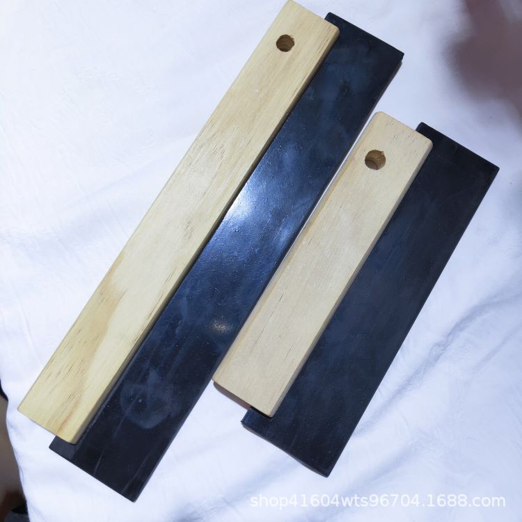 厂家松木桦木柄20cm30cm黑色橡胶条刮片Rubber Grout spreader