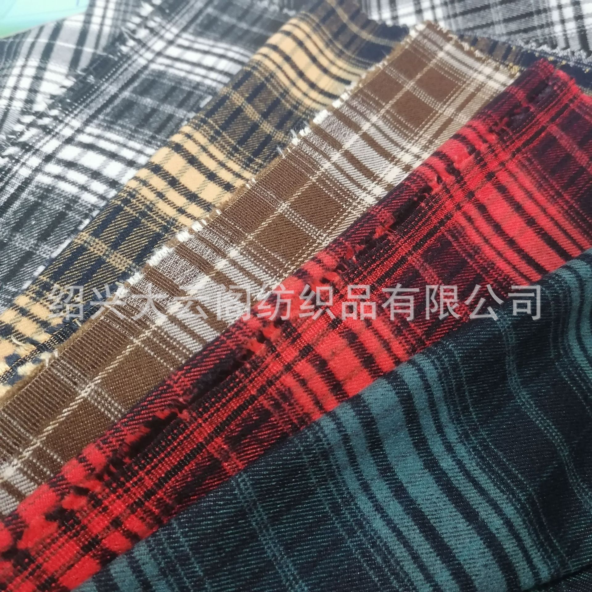 TR纬弹格子磨毛斜纹色织布面料 秋冬时尚休闲服裤装JK面料