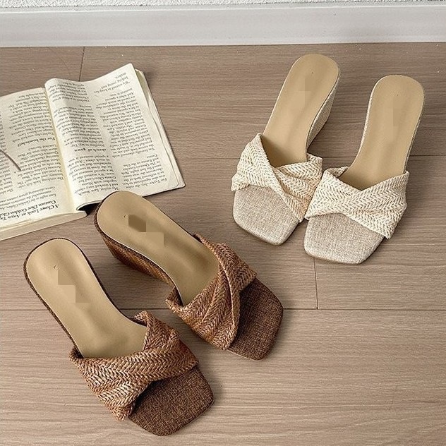 Zapatillas de tejido retro francesas para mujeres 06 nueva moda de verano, tacones gruesos con falda de talón frío image 2