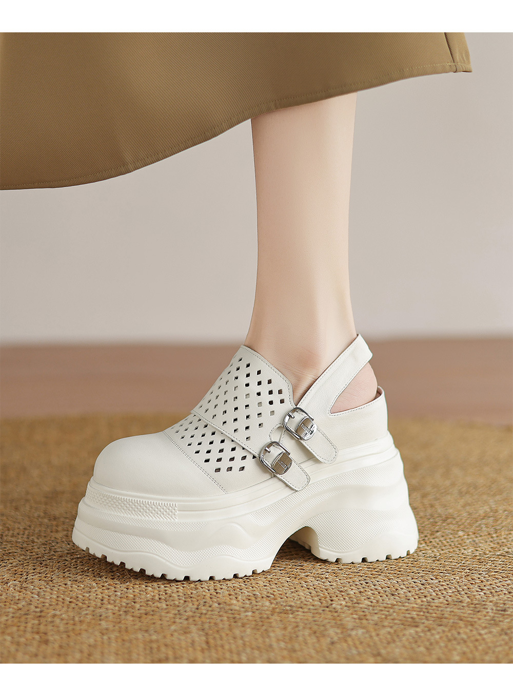 Sandal cao gót nữ đế xuồng 12cm bít mũi hở gót phong cách La Mã — Màu đen, Màu trắng chi tiết 6
