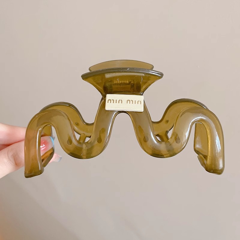 Zhao Lusi mismo estilo de clip de agarre de lazo femenino 2025 nuevo clip de tiburón grande de alta gama en la parte posterior de la cabeza horquilla