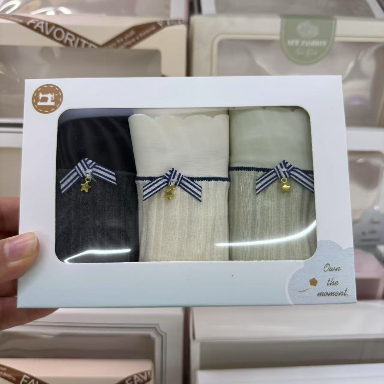 7557572763f8b91965721e498b4649