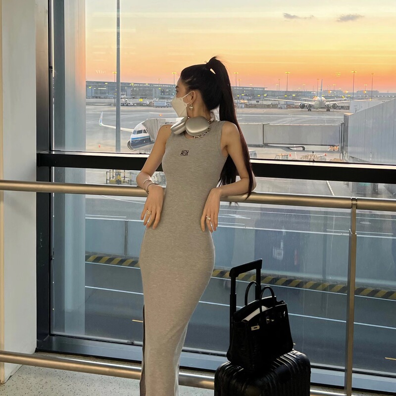 Real Shot of Loe Style Threaded Embroidered Flower Logo Versatile Sleeveless Dress with Side Slits Slimming Look Vest Long Skirt