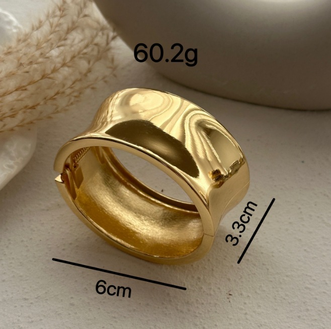 56g Weight Bangle Classification Alloy Chain Material 1 Piece Quantity Daily Occasion Alloy Material Solid Color Pattern Women's Gender Plating Design Exaggerated, Simple Style Style Exaggerated Simple Style Solid Color Alloy Bangles Wholesale 6
