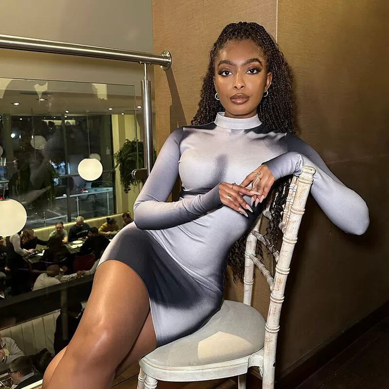 Европейская и американская женская одежда 2024 осень новая мода с длинными рукавами короткая юбка с принтом тела с длинными рукавами тонкое платье с круглым вырезом женские