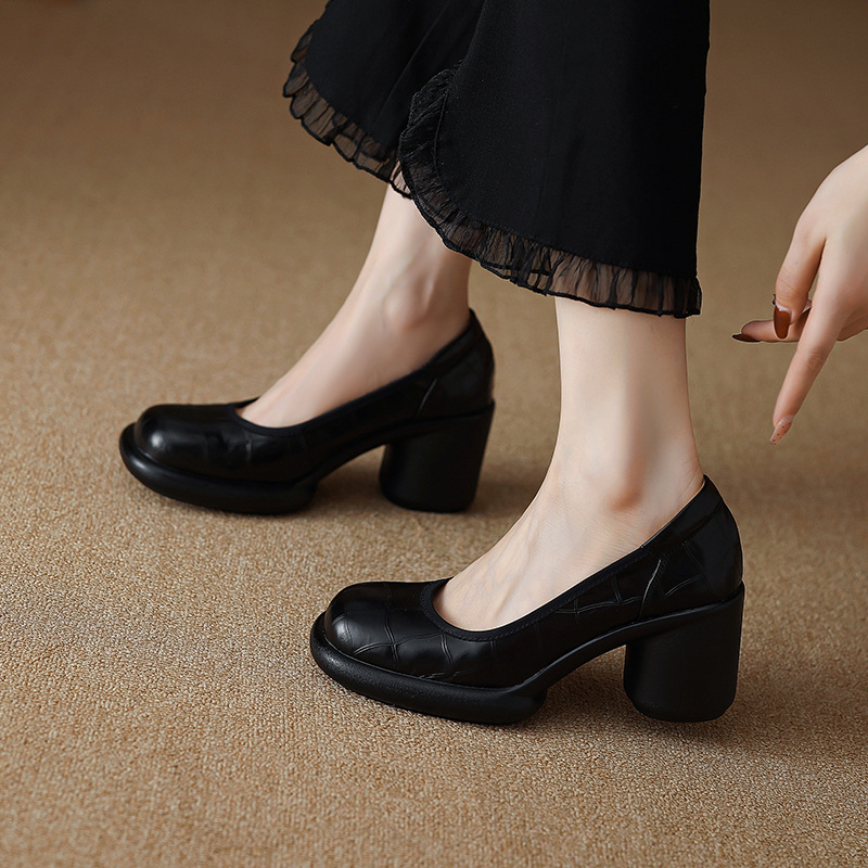 Giày cao gót nữ đế dày platform miệng nông gót vuông 8 cm — nâu