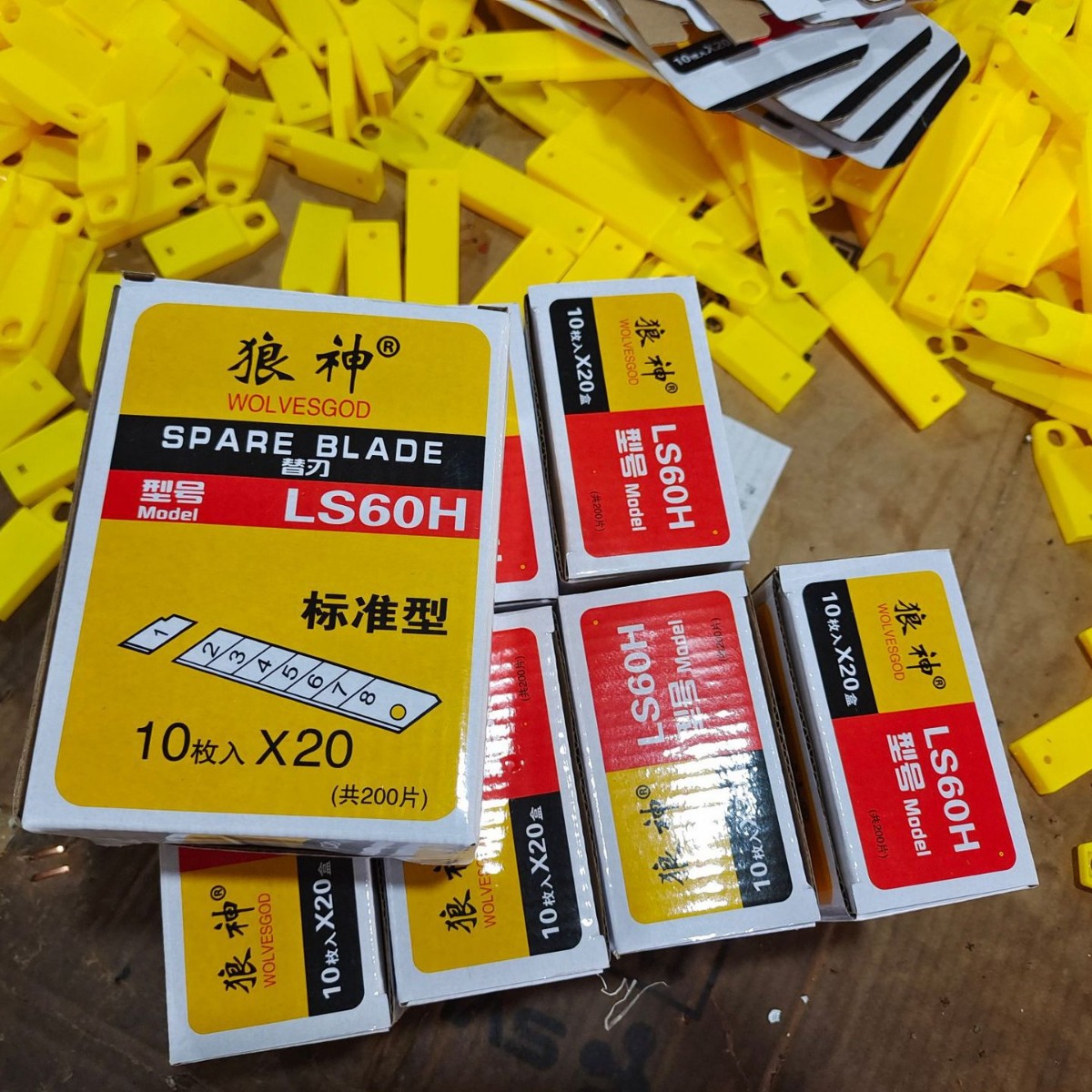 Fabricantes al por mayor cuchillo de acero inoxidable cuchillo de papel pintado cuchillo de corte cuchillo