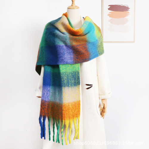 New plaid seahorse hair scarf for women in winter, versatile high-end wear, colorful dopamine wear, large shawl for women in Europe and America