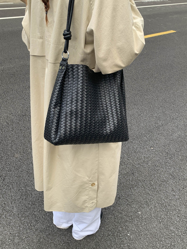 跨境2025新款手工编织包女小众高级感水桶包复古轻奢单肩斜挎包包|undefined