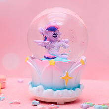 �ʺ�С�Rˮ�����������͹���Ů�����նY��l���hѩ�����b�С�[��