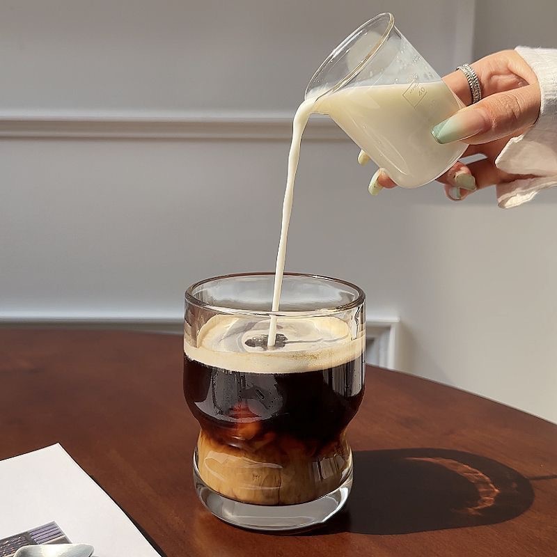 Wholesale Chubby Glass Cups in an Instagram-Style Design, High Aesthetic Value, Suitable for Girls, for Drinking Water, Beverages, Coffee, Gift Cups, Customizable