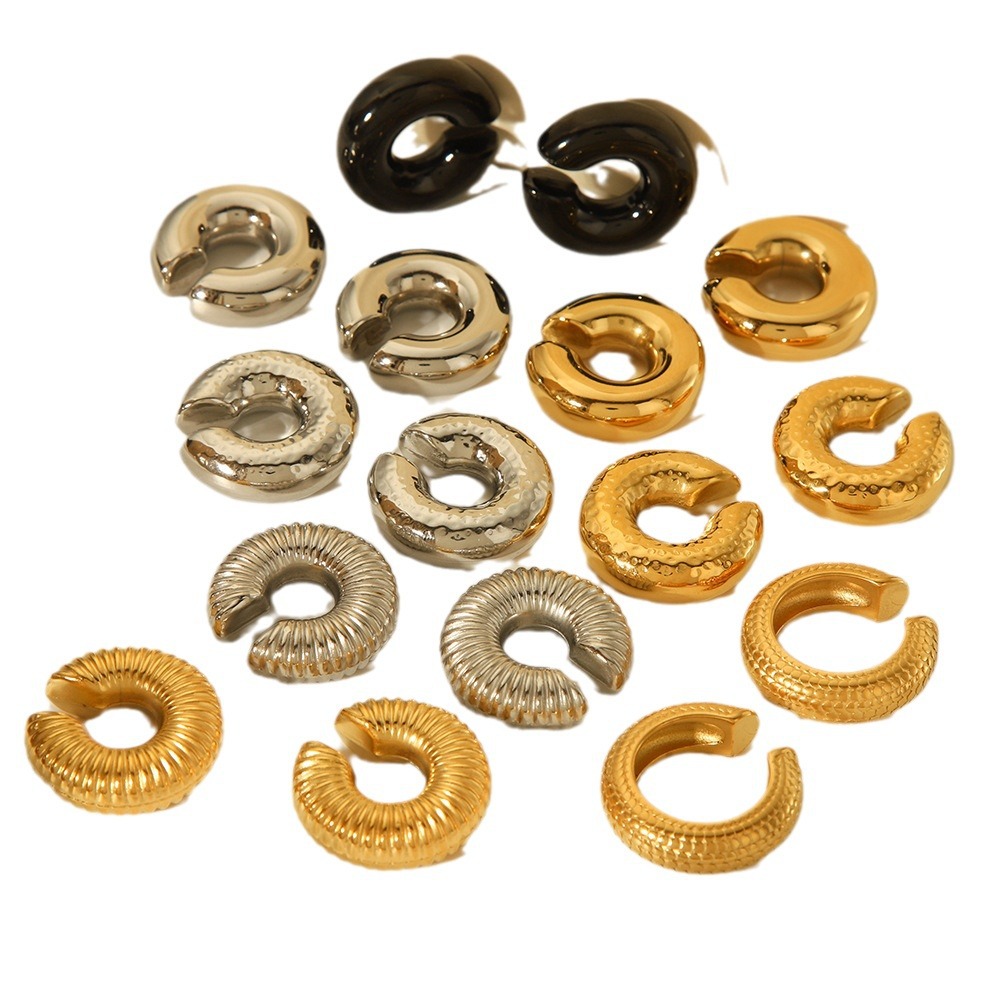 Ins celebridades de Internet europeas y americanas, el mismo estilo, personalidad de moda, diseño de nicho, patrón chapado en oro de acero de titanio geométrico, sin orejas perforadas, clip para la oreja femenino