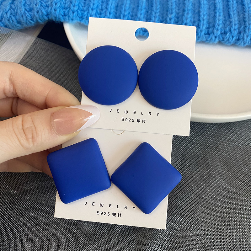 Blue geometric three dimensional square fashionable earrings
