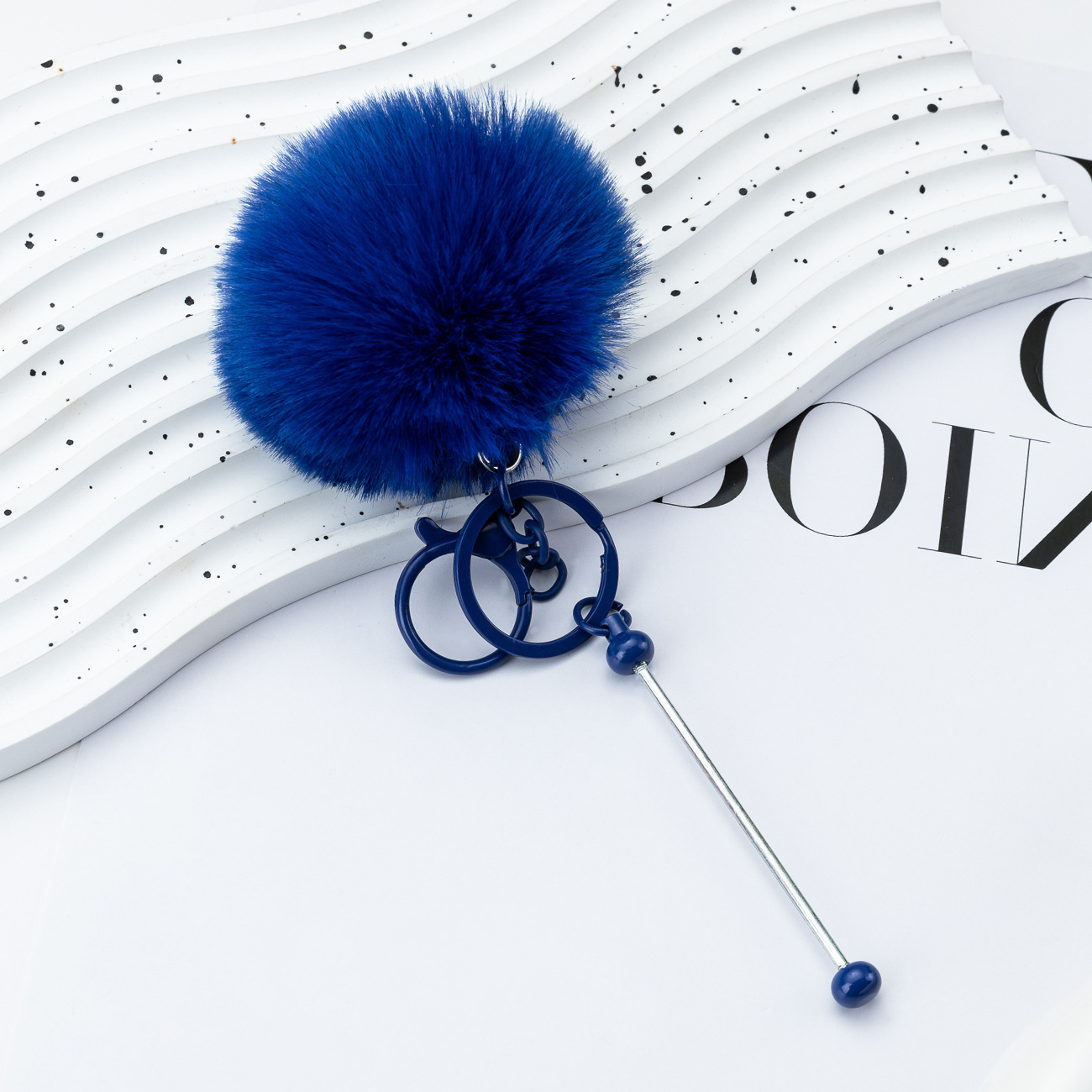 Nuevo DIY cuentas bola de peluche creativo colgante de peluche colgante de llaves de belleza corazón de peluche llaves de peluche