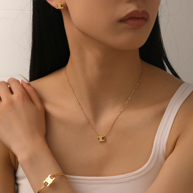 European and American Accessible Luxury and Exquisite Arc De Triomphe Titanium Steel Versatile Women's Clavicle Chain Classic High-End Jewelry Set Collection