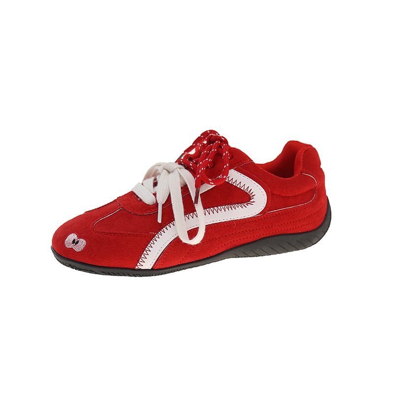 Gato y sofá 2025 primavera y verano nuevo estilo/zapatos de manzana zapatos de carreras de suela fina roja nueva pareja zapatos de entrenamiento alemán mujeres
