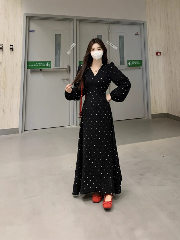 大码女装2025秋季气质赫本风收腰显瘦式复古长袖连衣裙女|undefined