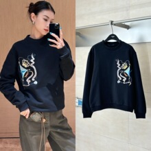 �컨��Ʒ�|25FW�����¿��H�һʹ��荴̽��A�I�l����Ů����ͬ�