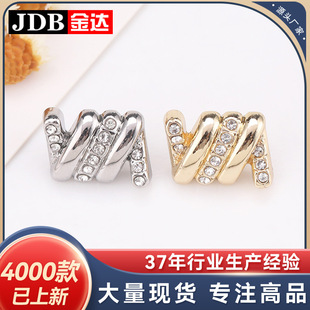 ����������r������С���L�����·��L������ë��ᘿ����Ӽ~��