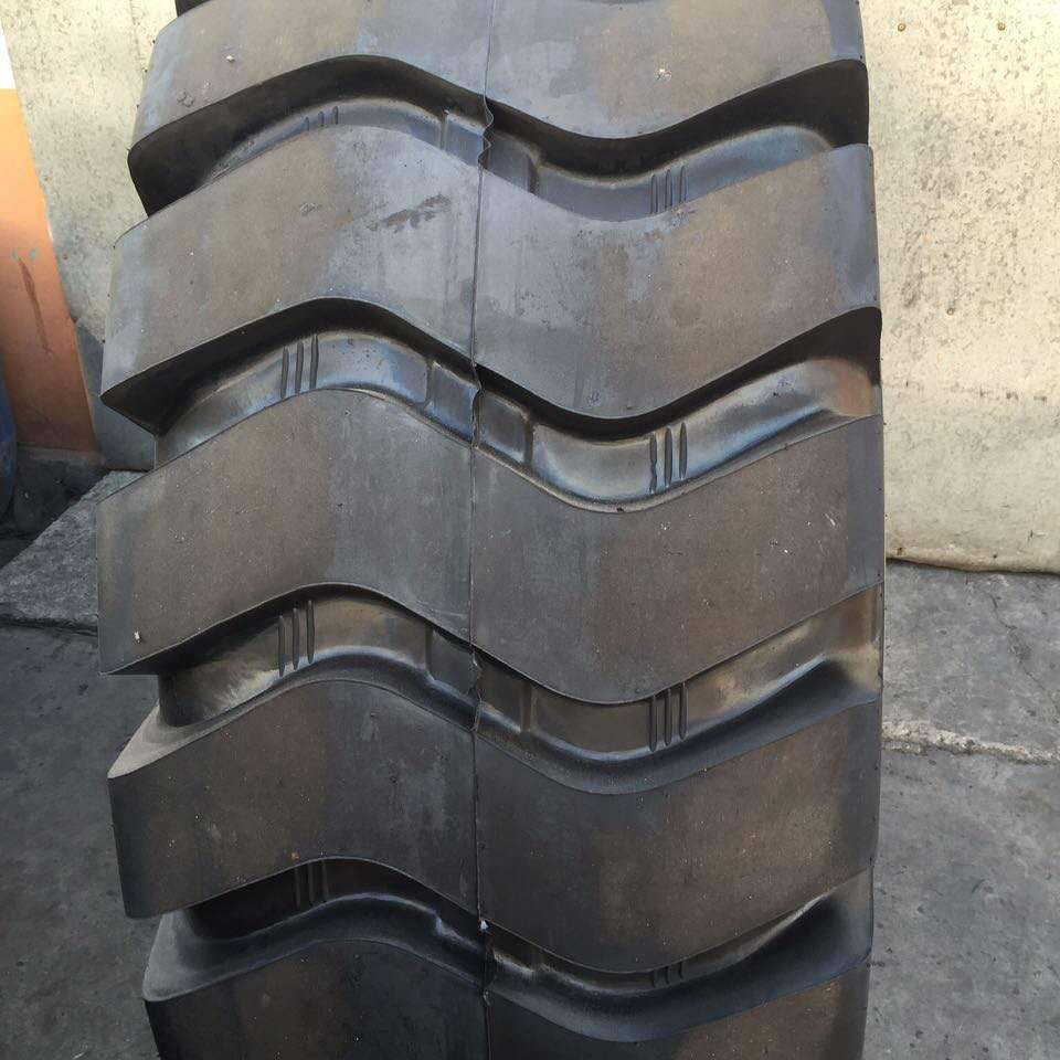 厂家供应50铲车23.5-25斜交尼龙装载机轮胎