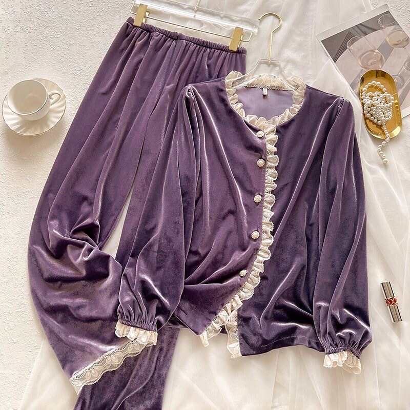 Pajamas Women's Golden Velvet Spring Autumn and Winter Long-sleeved Trousers Two-piece Silk Light Luxury Style Outwear Home Clothes suit Pajamas Women's Golden Velvet Spring Autumn and Winter Long-sleeved Trousers Two-piece Silk Light Luxury Style Outwear Home Clothes suit
