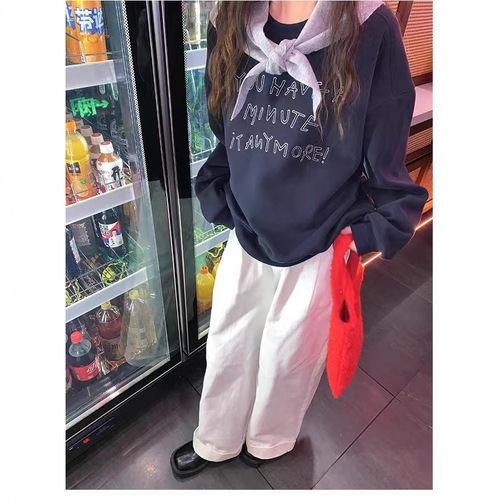 Women's Cozy Warm Crewneck Sweatshirt for Autumn/Winter, Loose and Comfortable, Relaxed Fit, Versatile Casual Hoodless Top