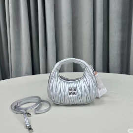 miu谬家小羊皮褶皱包HOBO腋下月牙包迷你时尚单肩斜挎手提女包潮
