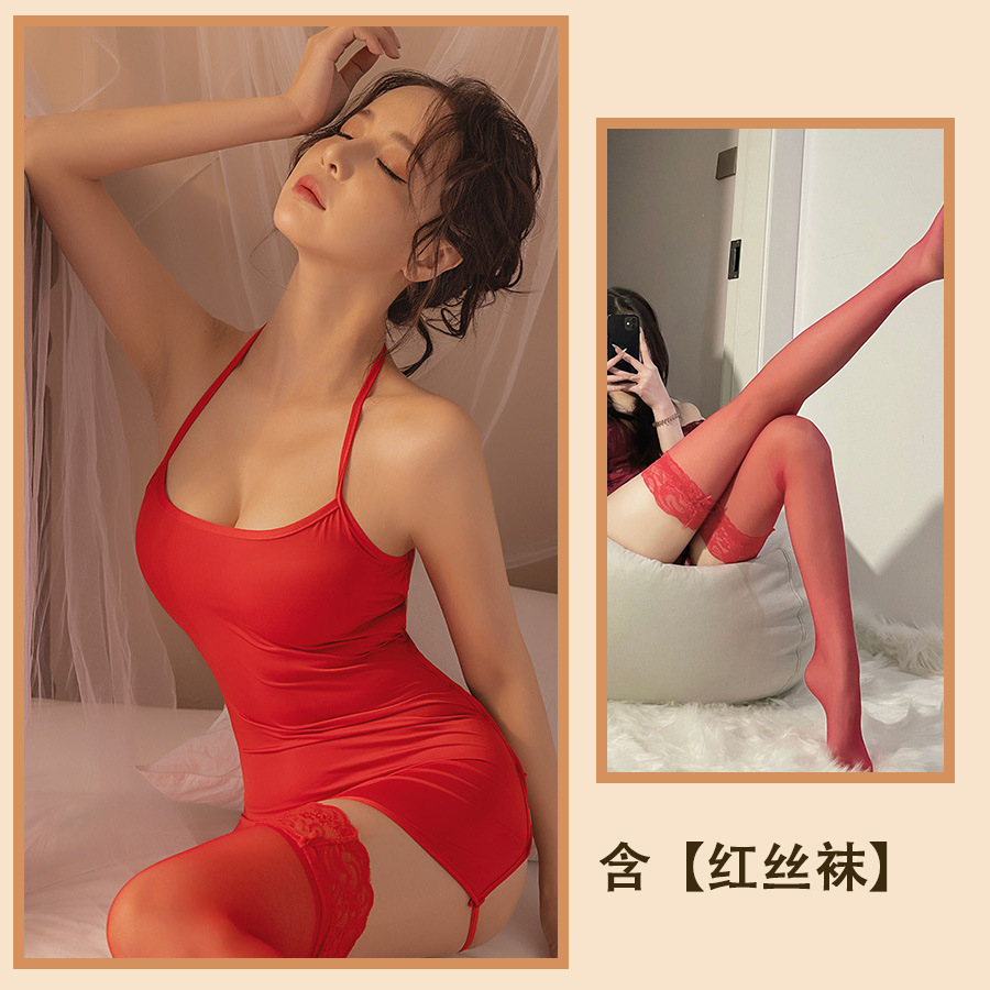 빨간색 + 빨간색 스타킹